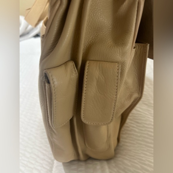 Beautiful Piquadro Italian Leather Business Bag (Unisex) - Picture 5 of 15